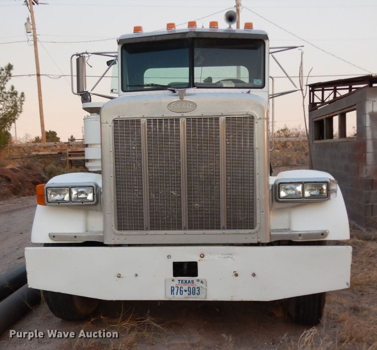 image for item DM2838 1997 Peterbilt 378  semi truck