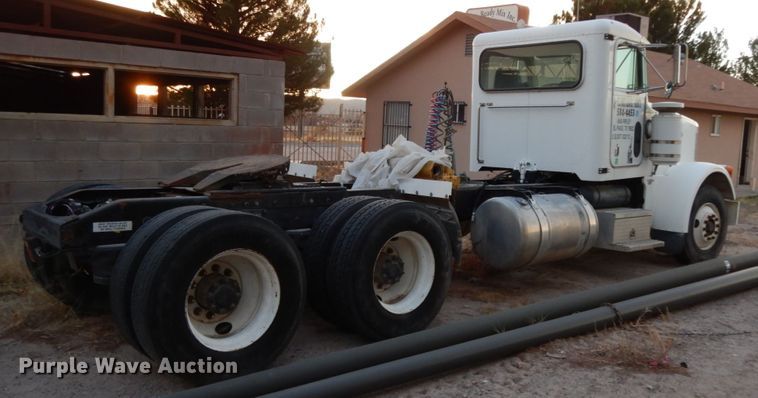 image for item DM2838 1997 Peterbilt 378  semi truck