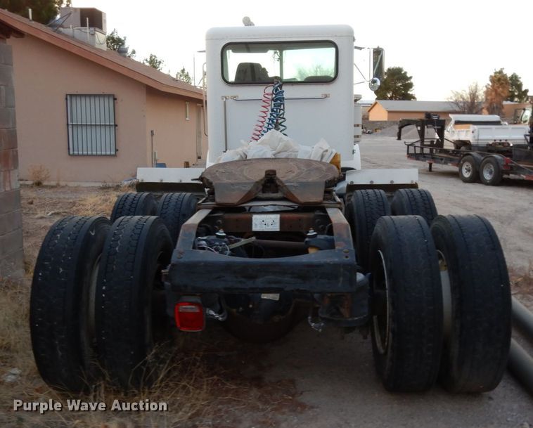 image for item DM2838 1997 Peterbilt 378  semi truck