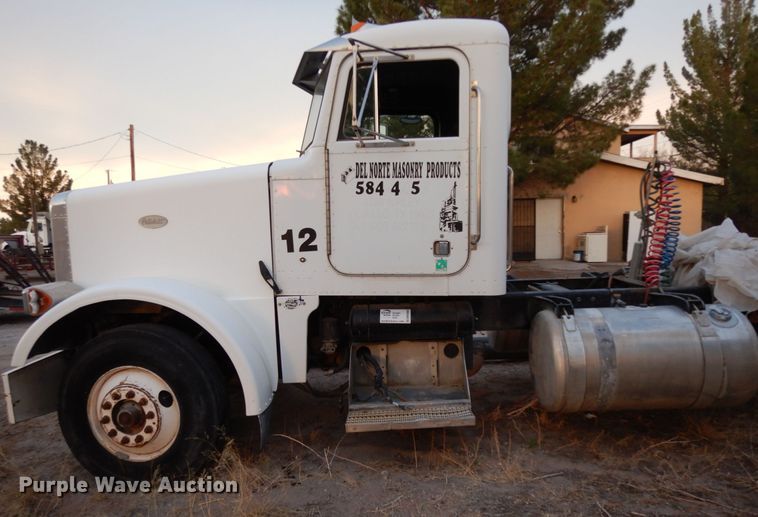 image for item DM2838 1997 Peterbilt 378  semi truck