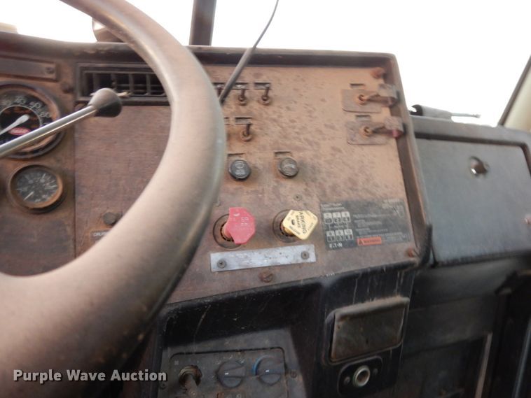 image for item DM2838 1997 Peterbilt 378  semi truck