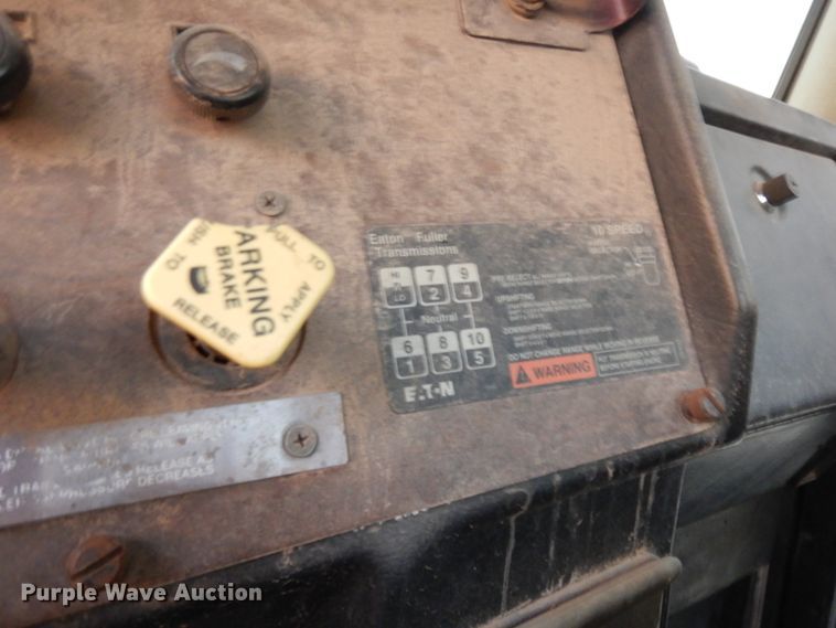 image for item DM2838 1997 Peterbilt 378  semi truck