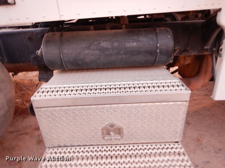 image for item DM2838 1997 Peterbilt 378  semi truck