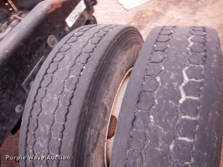 image for item DM2838 1997 Peterbilt 378  semi truck