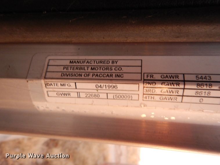 image for item DM2838 1997 Peterbilt 378  semi truck