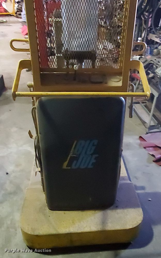 image for item EY9729 Big Joe 1018-A5S lift