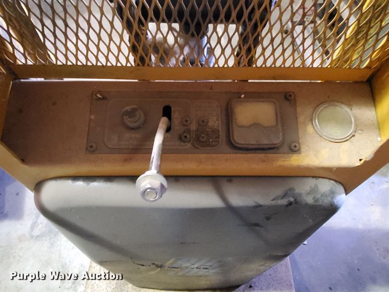 image for item EY9729 Big Joe 1018-A5S lift
