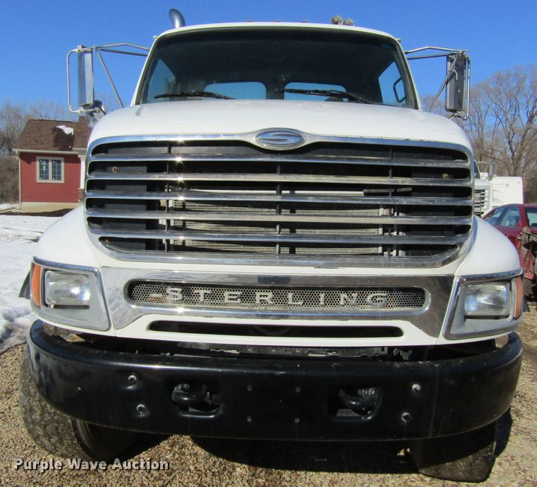 image for item GC9834 2007 Sterling LT8500  truck cab and chassis