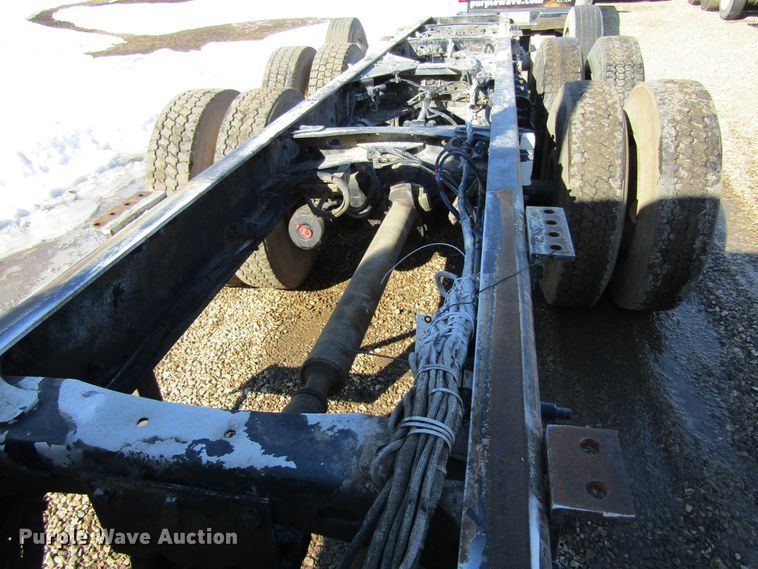 image for item GC9834 2007 Sterling LT8500  truck cab and chassis