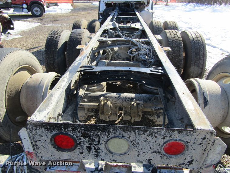 image for item GC9834 2007 Sterling LT8500  truck cab and chassis