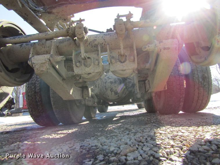 image for item GC9834 2007 Sterling LT8500  truck cab and chassis