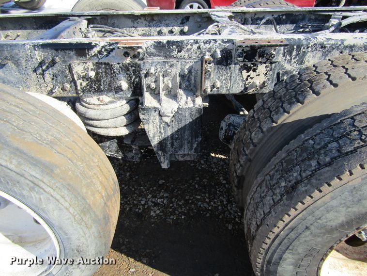 image for item GC9834 2007 Sterling LT8500  truck cab and chassis