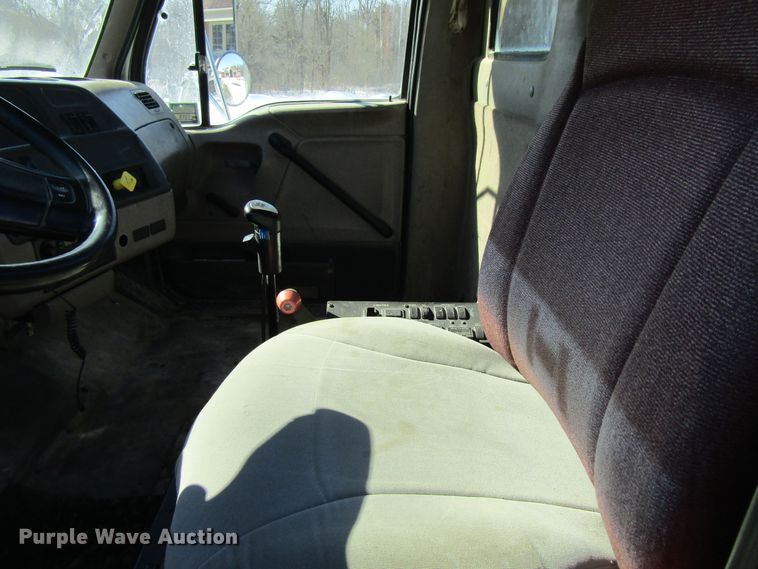 image for item GC9834 2007 Sterling LT8500  truck cab and chassis