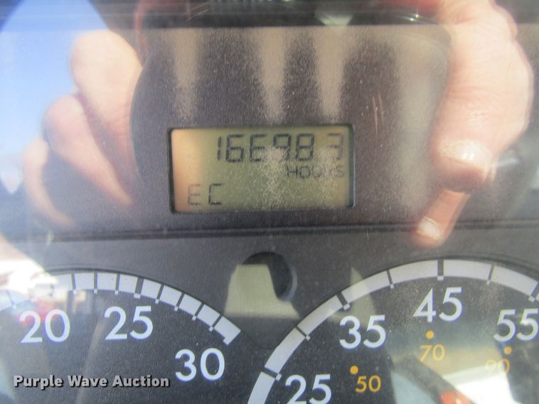 image for item GC9834 2007 Sterling LT8500  truck cab and chassis