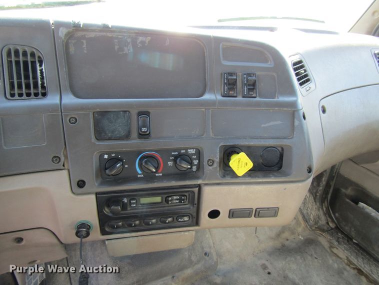 image for item GC9834 2007 Sterling LT8500  truck cab and chassis