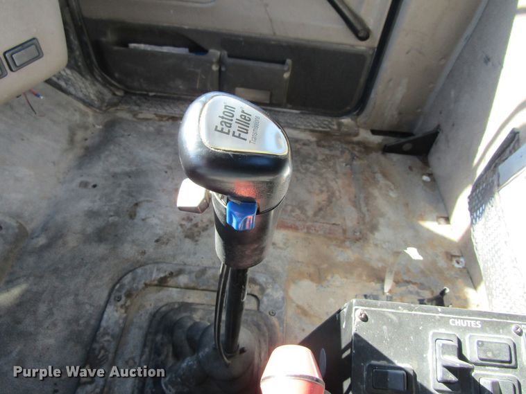 image for item GC9834 2007 Sterling LT8500  truck cab and chassis