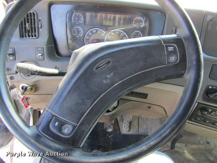 image for item GC9834 2007 Sterling LT8500  truck cab and chassis