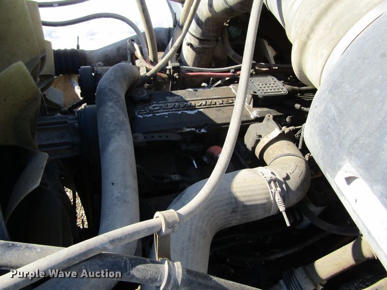 image for item GC9834 2007 Sterling LT8500  truck cab and chassis