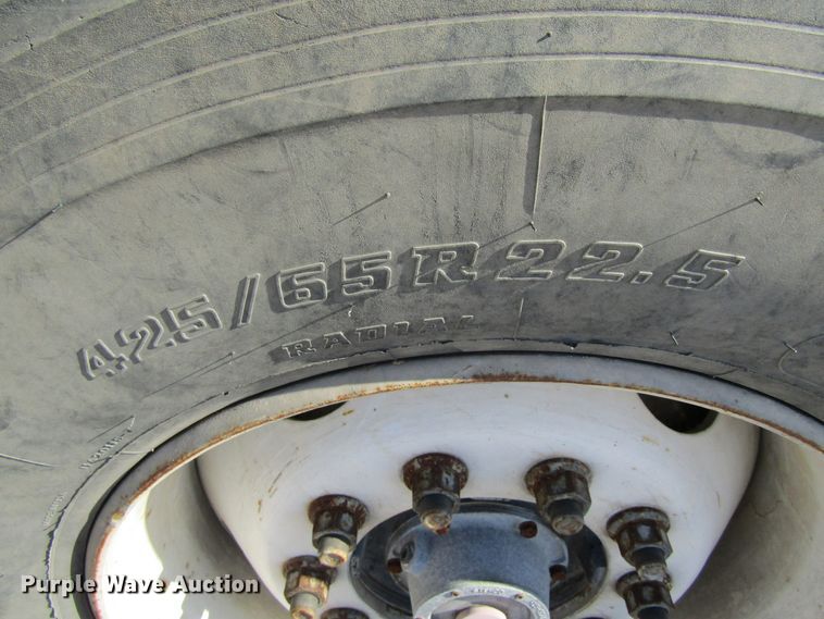 image for item GC9834 2007 Sterling LT8500  truck cab and chassis