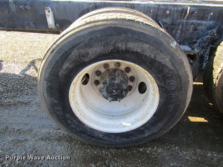 image for item GC9834 2007 Sterling LT8500  truck cab and chassis