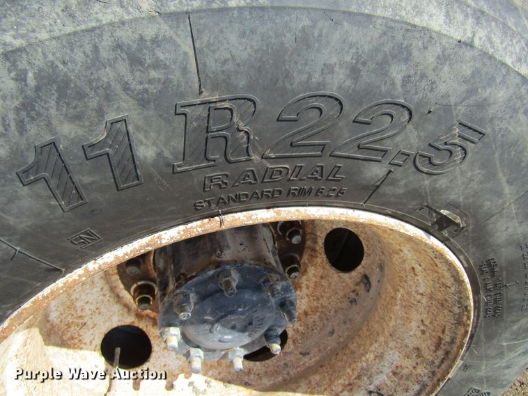 image for item GC9834 2007 Sterling LT8500  truck cab and chassis