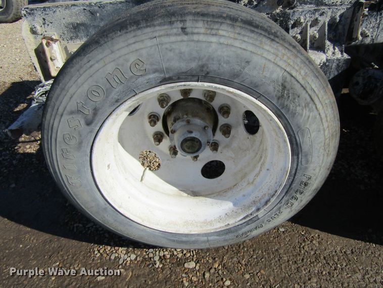 image for item GC9834 2007 Sterling LT8500  truck cab and chassis