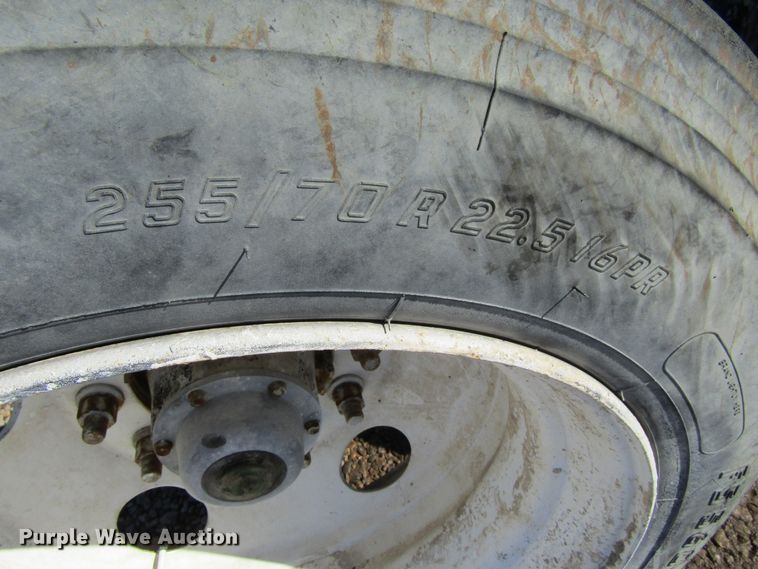 image for item GC9834 2007 Sterling LT8500  truck cab and chassis