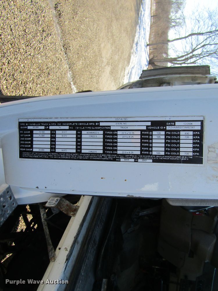 image for item GC9834 2007 Sterling LT8500  truck cab and chassis