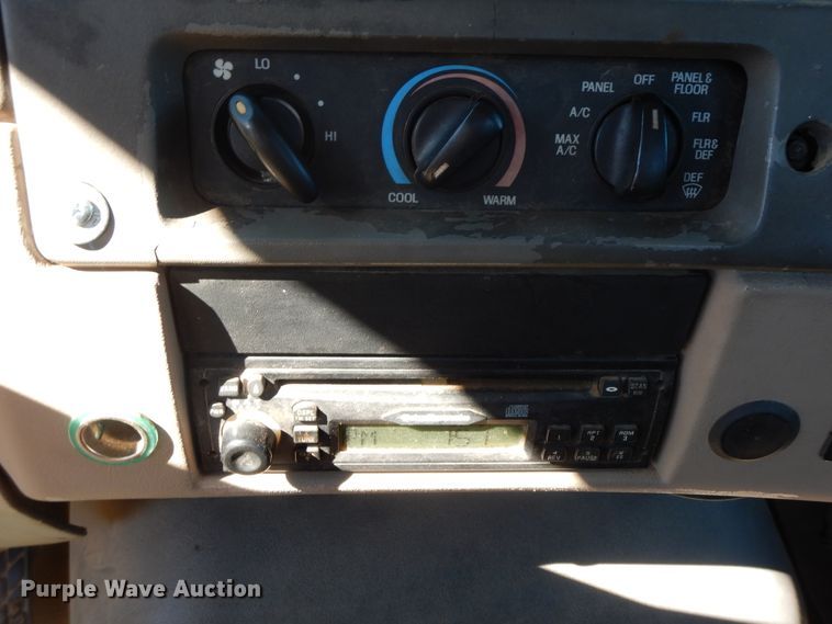 image for item GG9437 2007 Sterling AT9  semi truck