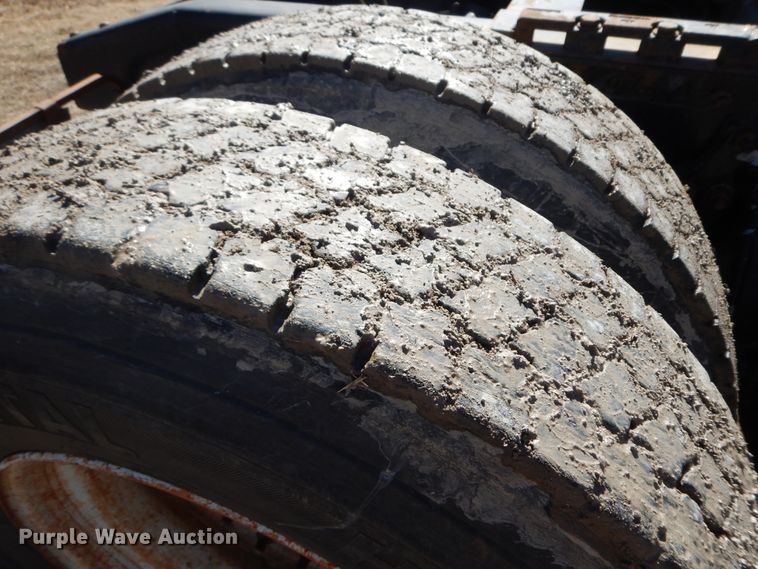 image for item GG9437 2007 Sterling AT9  semi truck