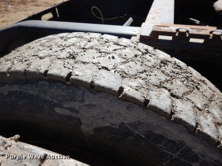 image for item GG9437 2007 Sterling AT9  semi truck