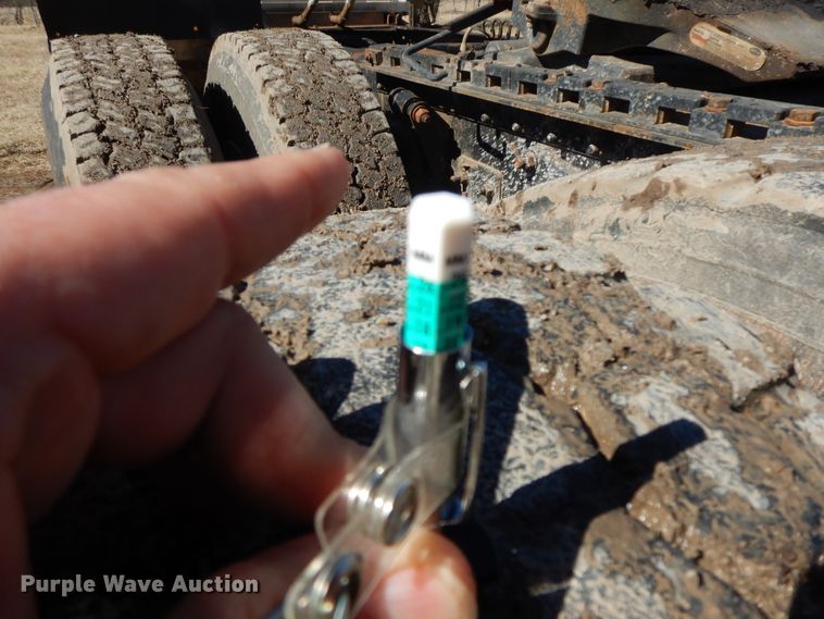 image for item GG9437 2007 Sterling AT9  semi truck