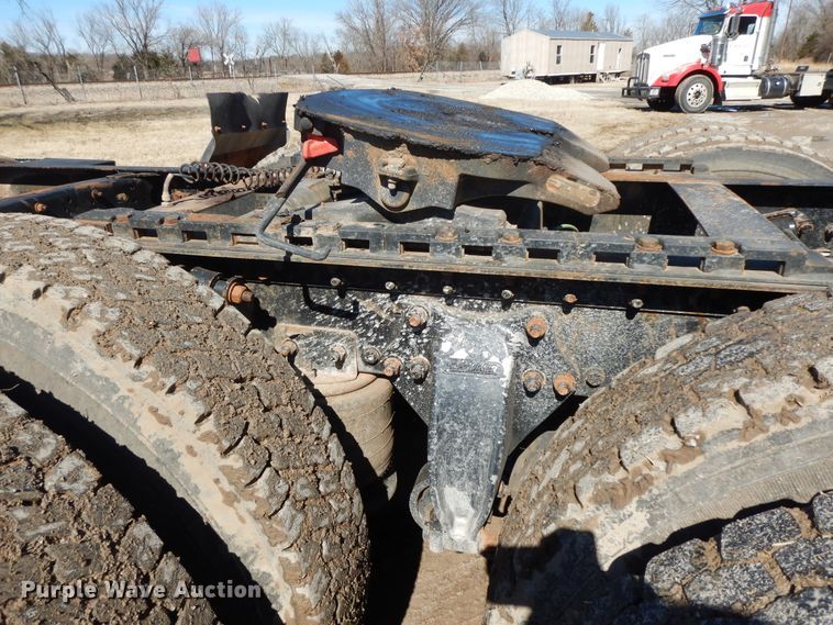 image for item GG9437 2007 Sterling AT9  semi truck