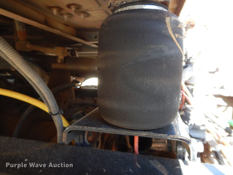 image for item GG9437 2007 Sterling AT9  semi truck