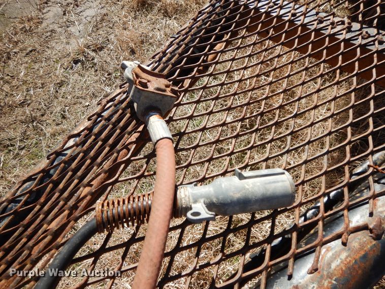 image for item GG9438 1997 Trailmaster tank trailer