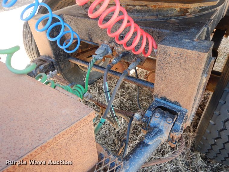 image for item GG9438 1997 Trailmaster tank trailer