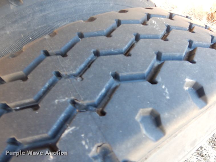 image for item GG9438 1997 Trailmaster tank trailer