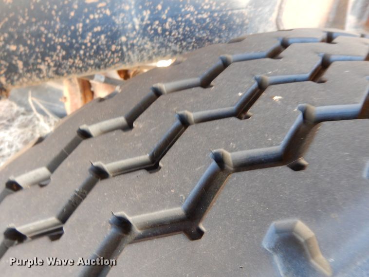 image for item GG9438 1997 Trailmaster tank trailer