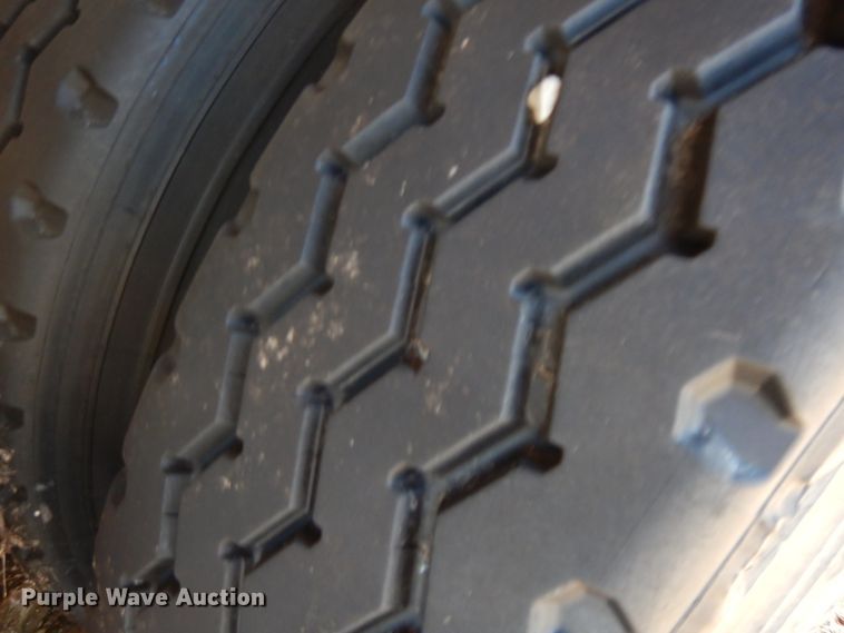 image for item GG9438 1997 Trailmaster tank trailer