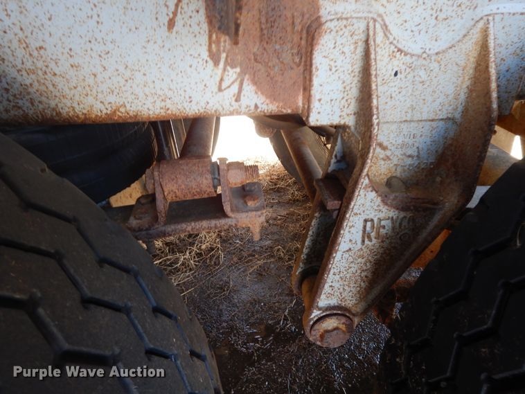 image for item GG9438 1997 Trailmaster tank trailer