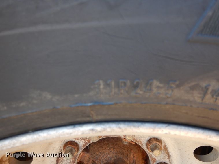 image for item GG9438 1997 Trailmaster tank trailer