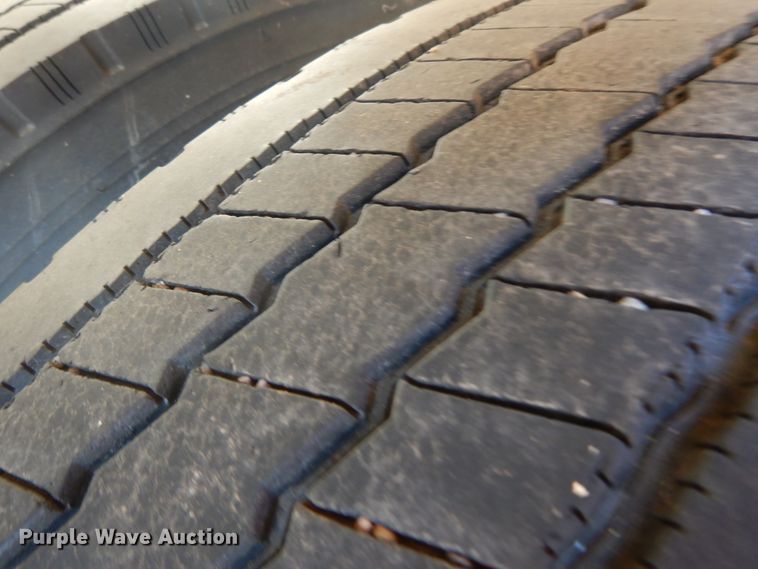 image for item GG9438 1997 Trailmaster tank trailer