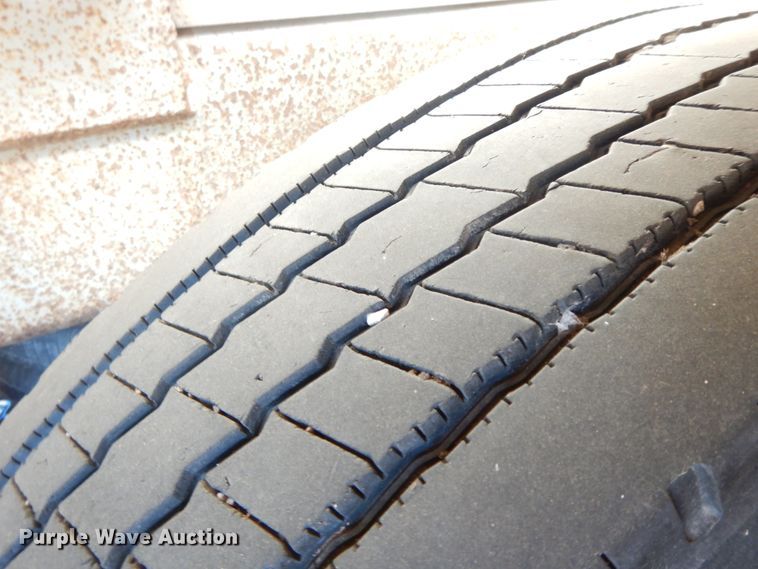 image for item GG9438 1997 Trailmaster tank trailer