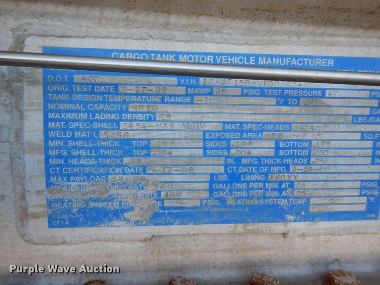 image for item GG9438 1997 Trailmaster tank trailer