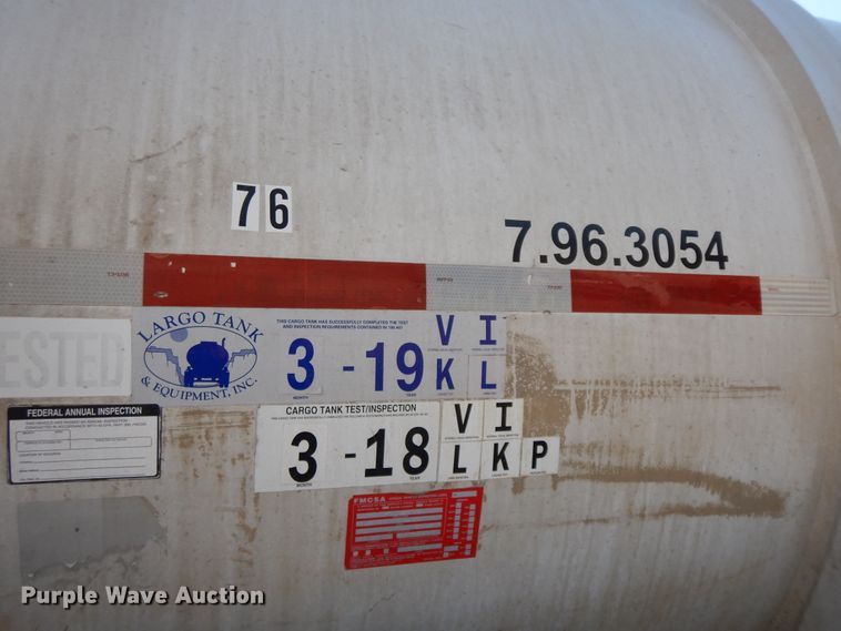 image for item GG9438 1997 Trailmaster tank trailer