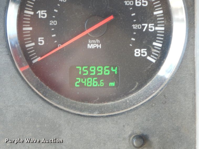 image for item GG9439 2011 Kenworth T800  semi truck