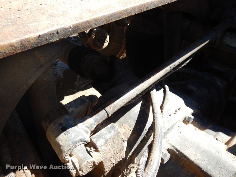 image for item GG9439 2011 Kenworth T800  semi truck