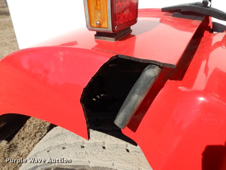 image for item GG9439 2011 Kenworth T800  semi truck