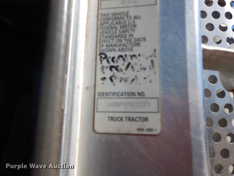 image for item GG9439 2011 Kenworth T800  semi truck