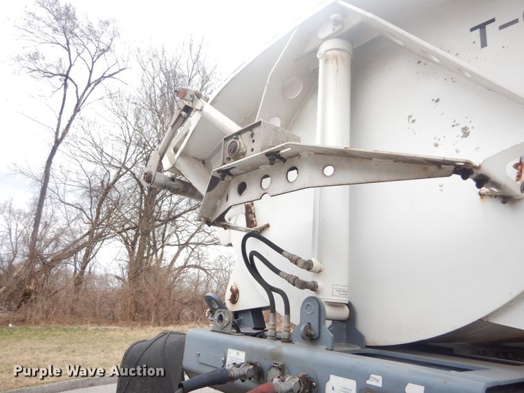 image for item GT9685 2003 Smith Co 2002  side dump trailer